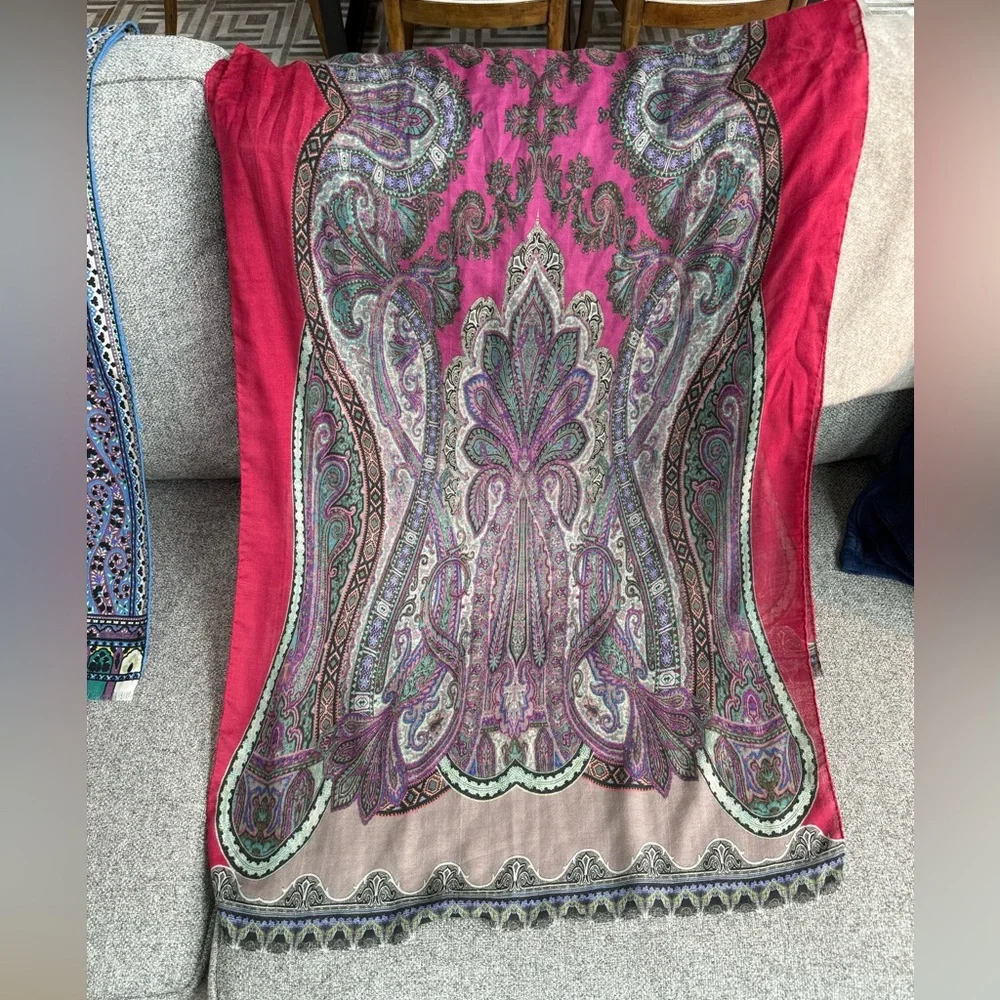 Gorgeous Etro cashmere-silk blend Paisley Scarf 66” x 26”